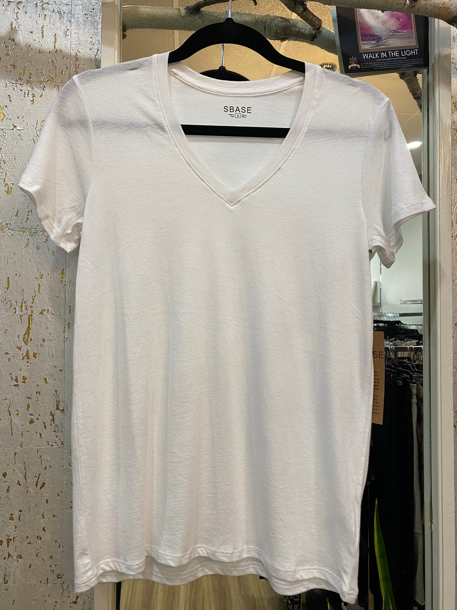 V-NECK TEE - WHITE