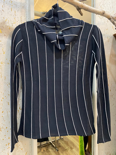 BLACK/WHITE COTTON KNIT TURTLENECK