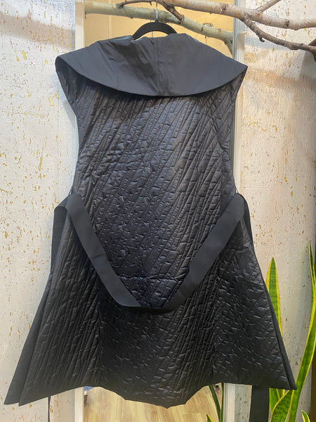 DONG LONG PUFFER VEST - ONE LEFT in size S!