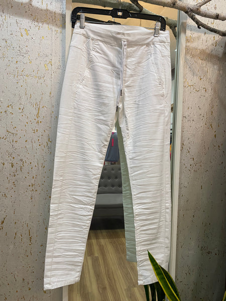 ICONIC STRETCH TEXTURED WHITE JEANS—LAST PAIR, size M