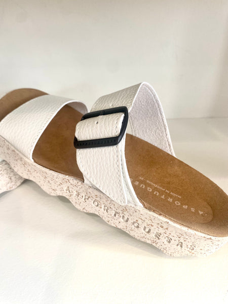COLY SLIP ON SANDALS