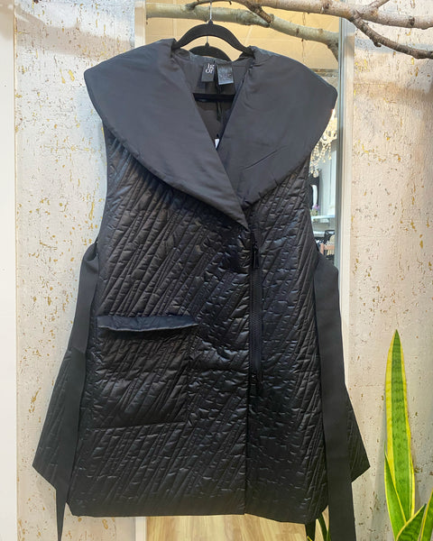 DONG LONG PUFFER VEST - ONE LEFT in size S!