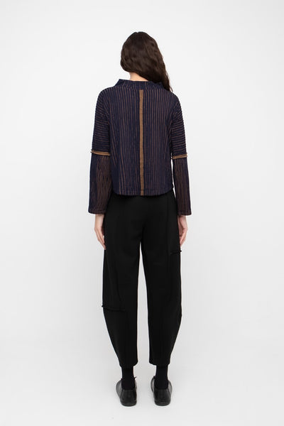 TEXTURED STRIPED TOP