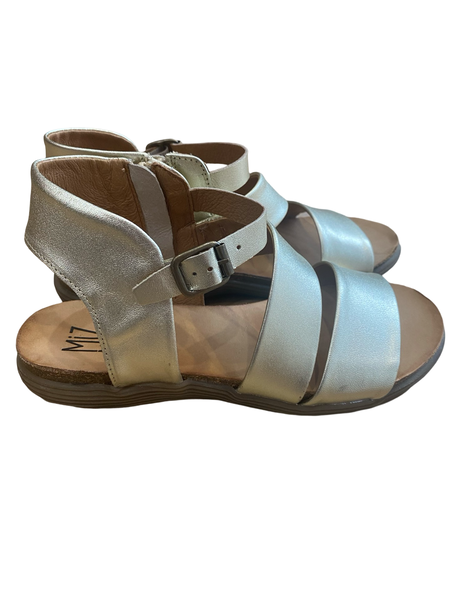 MEADOW SANDAL - GOLD - size 7 and 10 left!