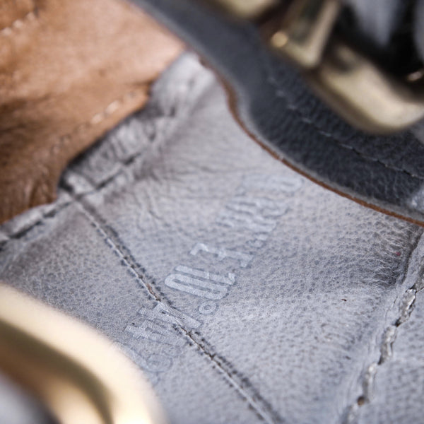 OASI BOLD SLIP ON SANDAL