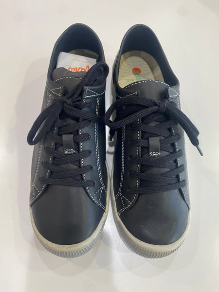 BLACK LEATHER SNEAKERS