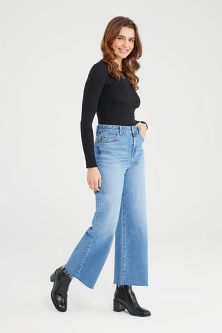 AURA WIDE LEG JEANS
