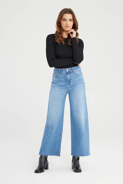 AURA WIDE LEG JEANS