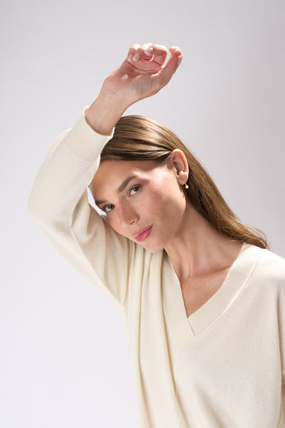 V NECK CASHMERE SWEATER