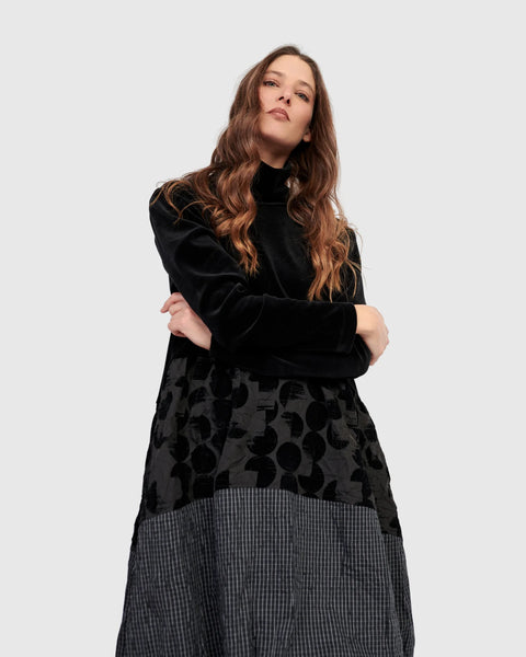 VANTA DRESS