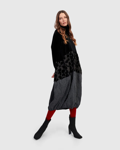 VANTA DRESS