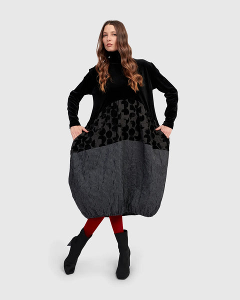 VANTA DRESS