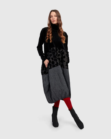 VANTA DRESS