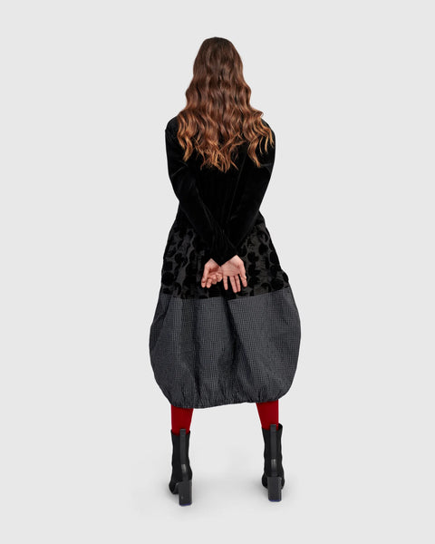 VANTA DRESS