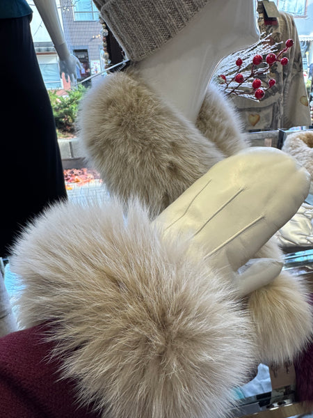 LEATHER MITTENS WITH FUR TRIM - IVORY