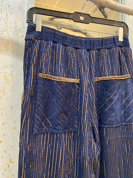 TEXTURED STRIPED PANTS