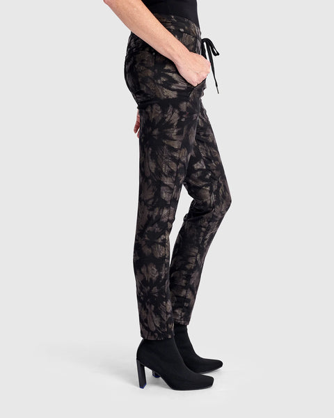 ICONIC STRETCH JEANS