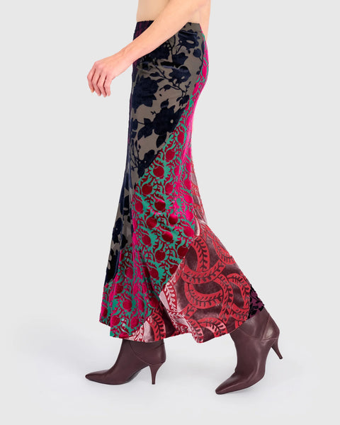 SLIM STRETCH VELVET SKIRT