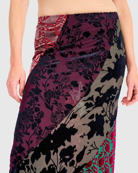 SLIM STRETCH VELVET SKIRT