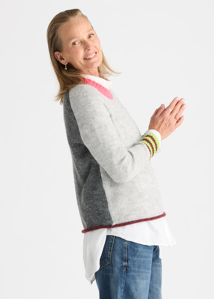 STUDIO POP SWEATER