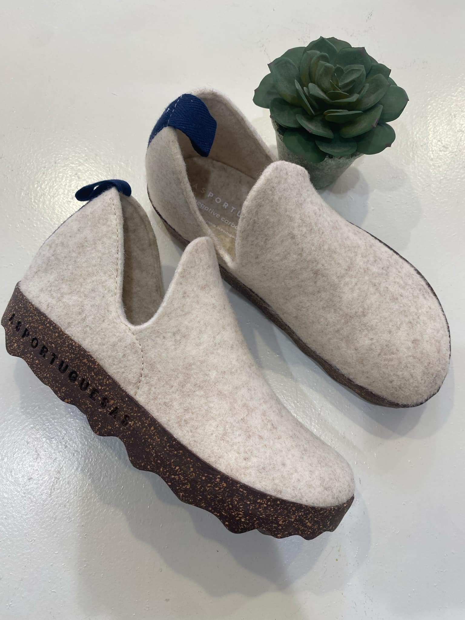 BOILED MERINO SHOES