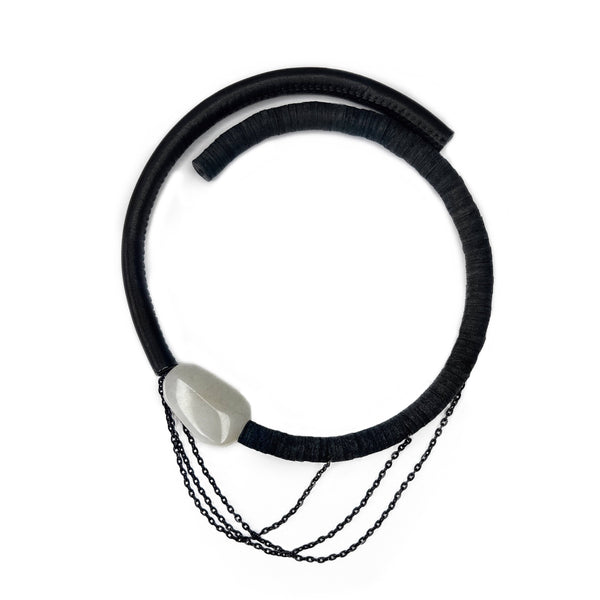 Leather Choker With White Jade And Steel Chains C017