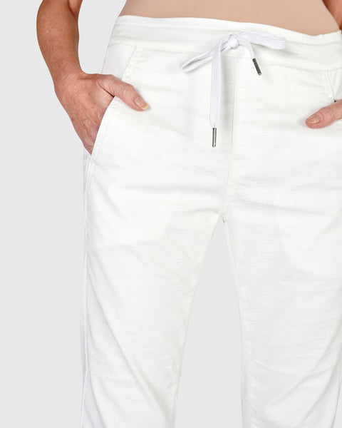 ICONIC STRETCH TEXTURED WHITE JEANS—LAST PAIR, size M